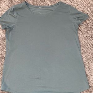 Lululemon T-Shirt